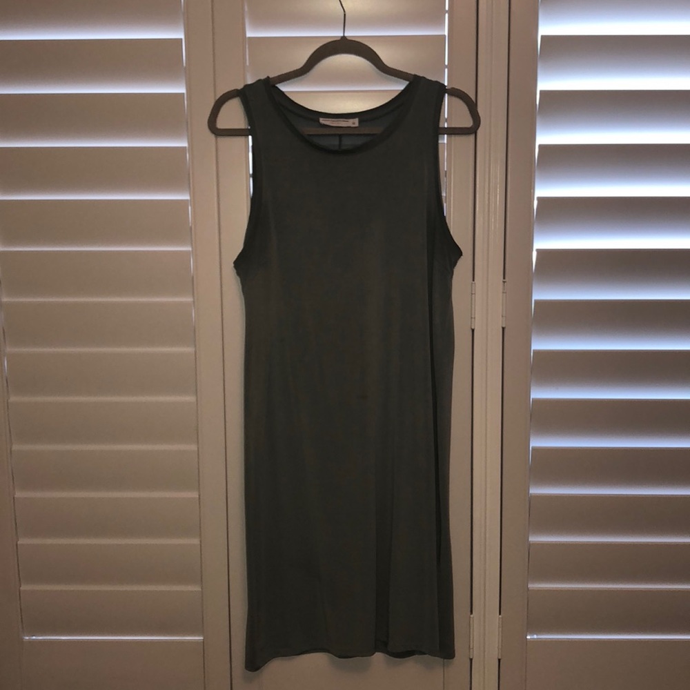 mint sleeveless dress